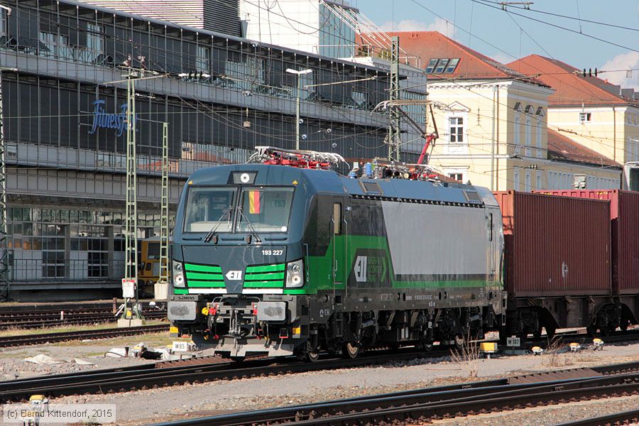 European Locomotive Leasing - 193 227
/ Bild: eloc193227_bk1506240447.jpg European Locomotive Leasing - 193 227
/ Bild: eloc193227_bk1506240447.jpg