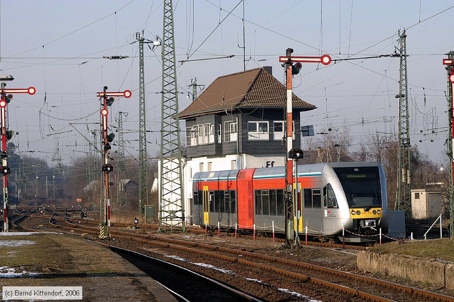 Hessische Landesbahn - VT 105
/ Bild: hlbvt105_e0026223.jpg