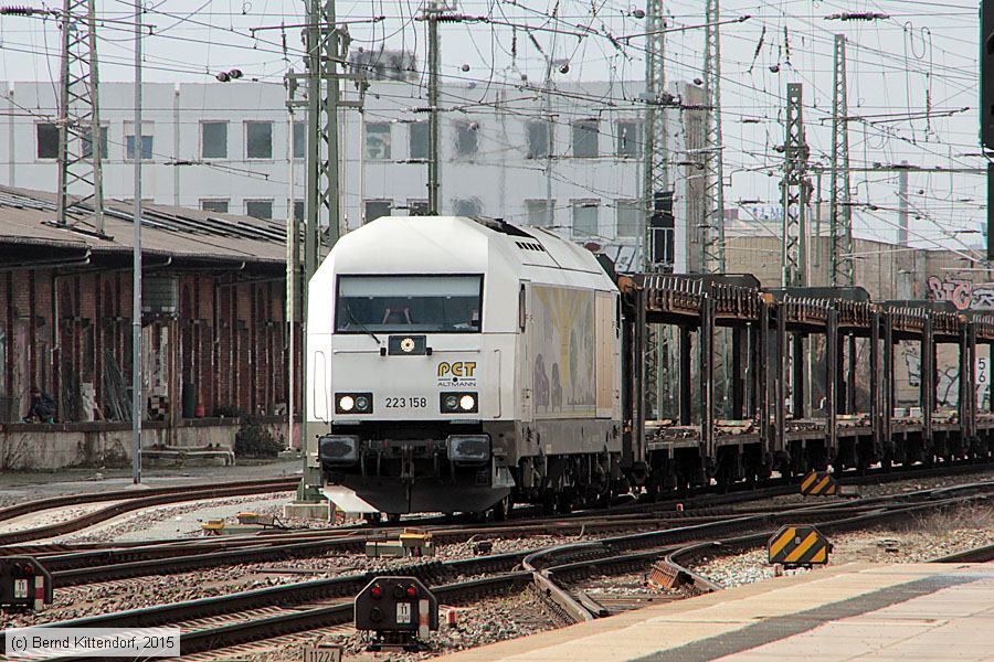 Private Car Train - 223 158
/ Bild: pct223158_bk1503300133.jpg