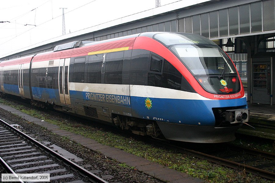 Prignitzer Eisenbahn - VT 643.05
/ Bild: prignitzer64305_e0013252.jpg