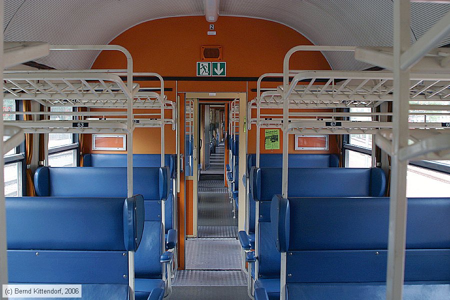 Ulmer Eisenbahnfreunde - 415 - Innenansicht
/ Bild: uefwagen415_bk0609030011.jpg