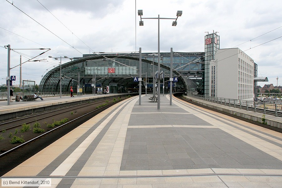 Berlin Hauptbahnhof
/ Bild: bfberlinhbf_bk1006140021.jpg