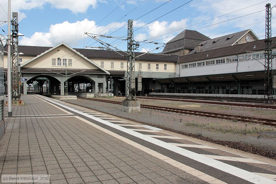 Darmstadt Hauptbahnhof
/ Bild: bfdarmstadthbf_bk1604070024.jpg Darmstadt Hauptbahnhof
/ Bild: bfdarmstadthbf_bk1604070024.jpg