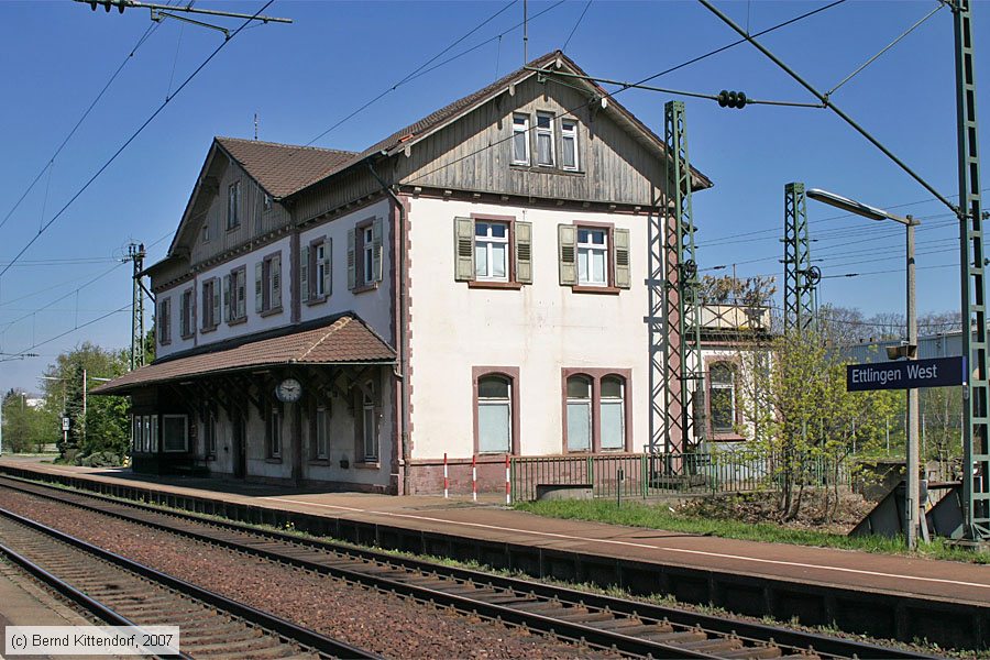 Bahnhof Ettlingen West
/ Bild: bfettlingenwest_bk0704090208.jpg
