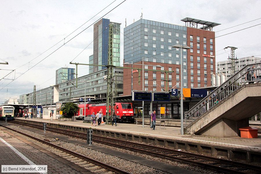 Freiburg (Breisgau) Hauptbahnhof
/ Bild: bffreiburghbf_bk1408120349.jpg