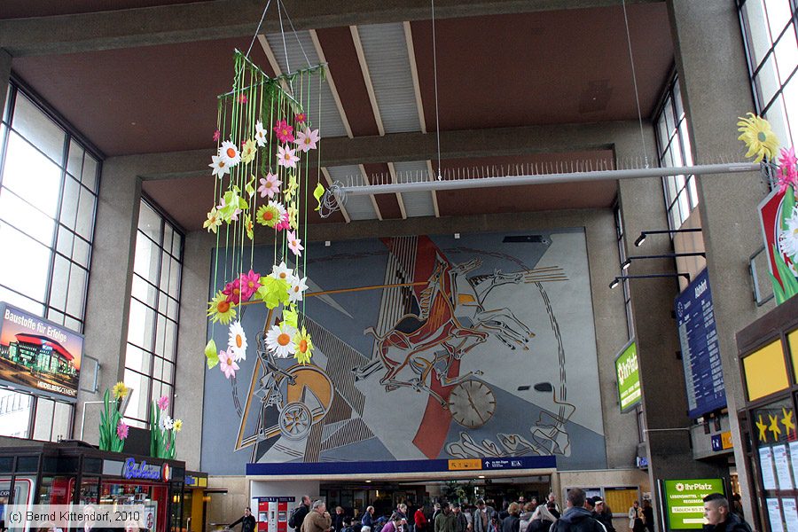 Heidelberg Hauptbahnhof
/ Bild: bfheidelberghbf_bk1004050008.jpg