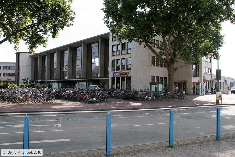 Heidelberg Hauptbahnhof
/ Bild: bfheidelberghbf_bk1007310063.jpg