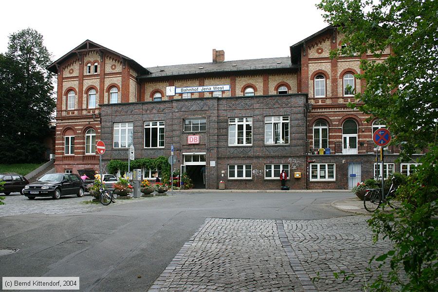 Bahnhof Jena West
/ Bild: bfjenawest_e0006441.jpg