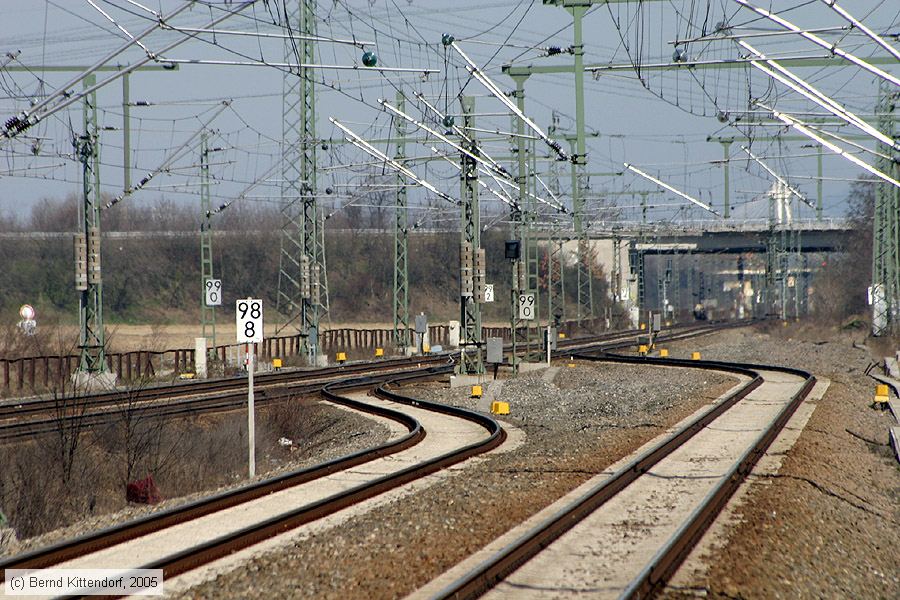 Bahnhof Limburgerhof - Abzweigung 
/ Bild: bflimburgerhof_e0015270.jpg