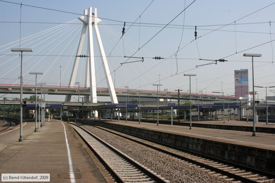 Ludwigshafen (Rhein) Hauptbahnhof
/ Bild: bfludwigshafenhbf_bk0904150011.jpg