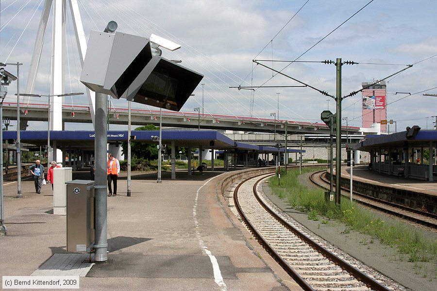 Ludwigshafen (Rhein) Hauptbahnhof
/ Bild: bfludwigshafenhbf_bk0906040007.jpg