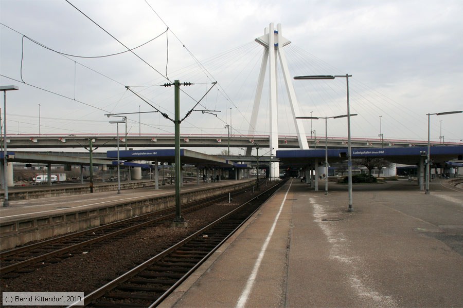 Ludwigshafen (Rhein) Hauptbahnhof
/ Bild: bfludwigshafenhbf_bk1003250001.jpg