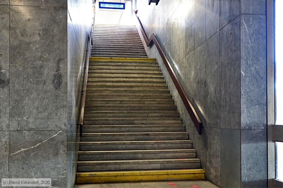 Ludwigshafen (Rhein) Hauptbahnhof
/ Bild: bfludwigshafenhbf_bk2010030025.jpg