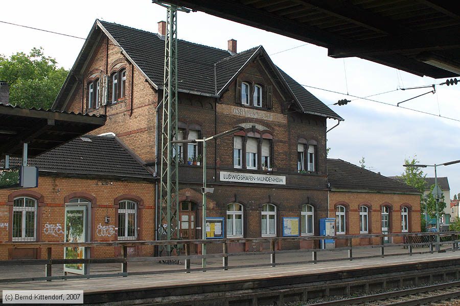 Bahnhof Ludwigshafen Mundenheim
/ Bild: bfludwigshafenmundenheim_bk0705180123.jpg