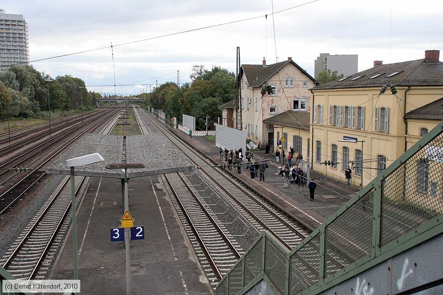 Bahnhof Ludwigshafen Oggersheim
/ Bild: bfludwigshafenoggersheim_bk1010200005.jpg