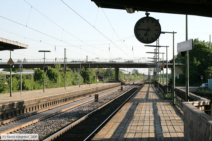 Bahnhof Ludwigshafen Rheingönheim
/ Bild: bfludwigshafenrheing_bk0805080001.jpg