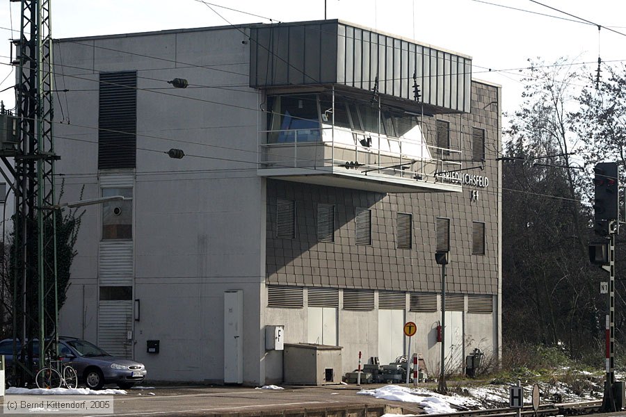 Bahnhof Mannheim Friedrichsfeld - Stellwerk
/ Bild: bfmannheimfriedrichsfeld_e0014276.jpg