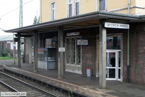 Bild: bfoestrichwinkel_bk0804150195.jpg - anklicken zum Vergrößern
