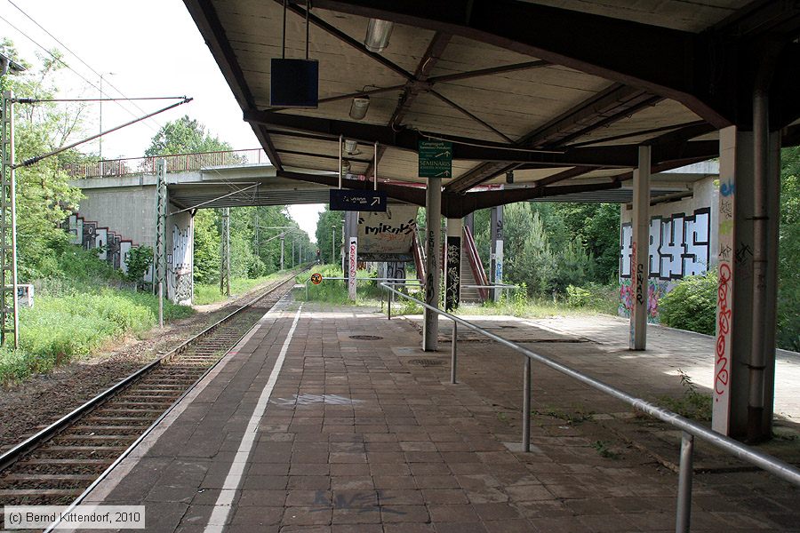 Bahnhof Potsdam Pirschheide
/ Bild: bfpotsdampirschheide_bk1006150301.jpg