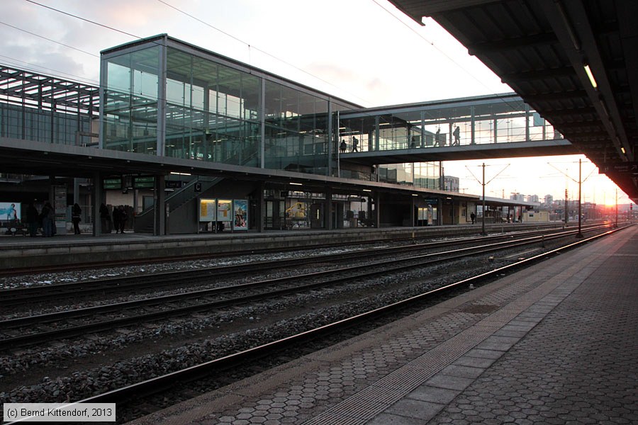 Regensburg Hauptbahnhof
/ Bild: bfregensburghbf_bk1303140086.jpg