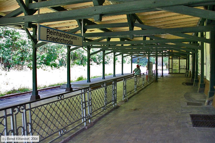 Bahnhof Reinhardsbrunn Friedrichroda
/ Bild: bfreinhardsbrunnfried_e0005856.jpg