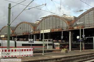 Bild: bfwiesbadenhbf_cw1011040013.jpg - anklicken zum Vergrößern