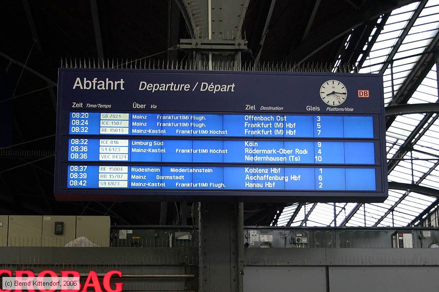 Wiesbaden Hauptbahnhof
/ Bild: bfwiesbadenhbf_bk0603110011.jpg