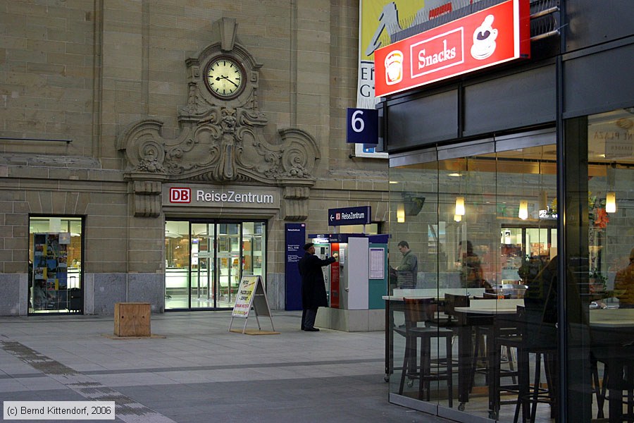 Wiesbaden Hauptbahnhof
/ Bild: bfwiesbadenhbf_bk0603110014.jpg