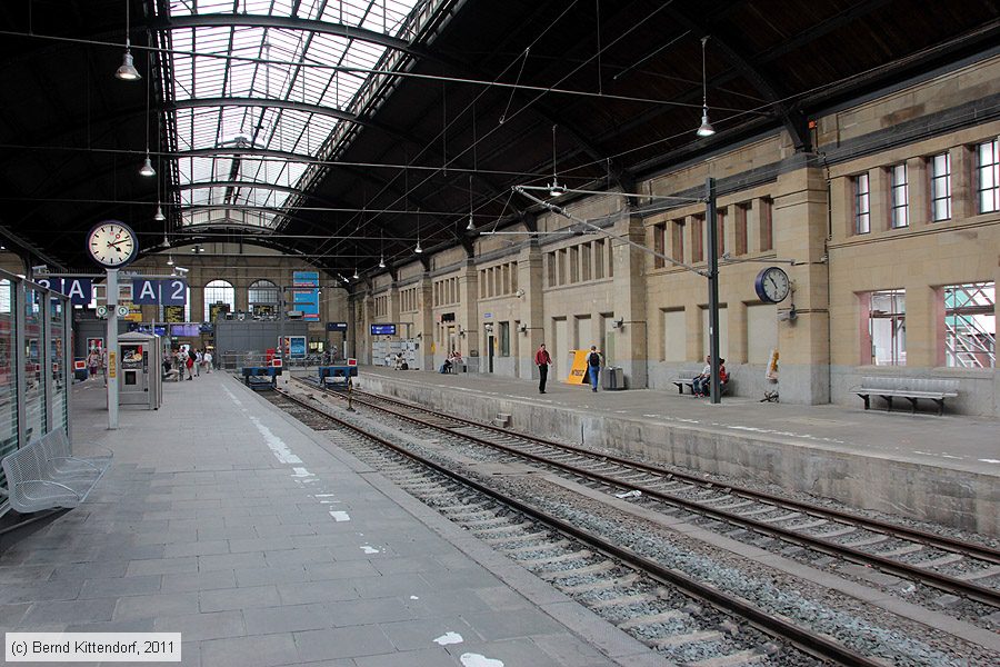 Wiesbaden Hauptbahnhof
/ Bild: bfwiesbadenhbf_bk1108230148.jpg