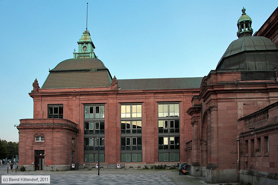 Wiesbaden Hauptbahnhof
/ Bild: bfwiesbadenhbf_bk1108230219.jpg