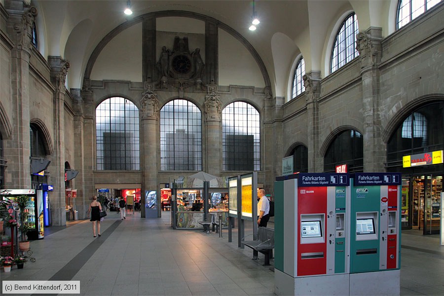 www.bkcwbahnbilder.de Serie Deutschland Bahnhöfe Wiesbaden Hauptbahnhof