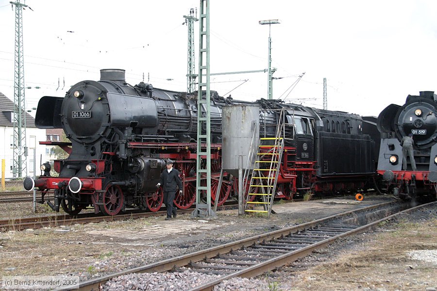 Dampflok - 01 1066
/ Bild: dampf011066_e0024538.jpg Dampflok - 01 1066
/ Bild: dampf011066_e0024538.jpg