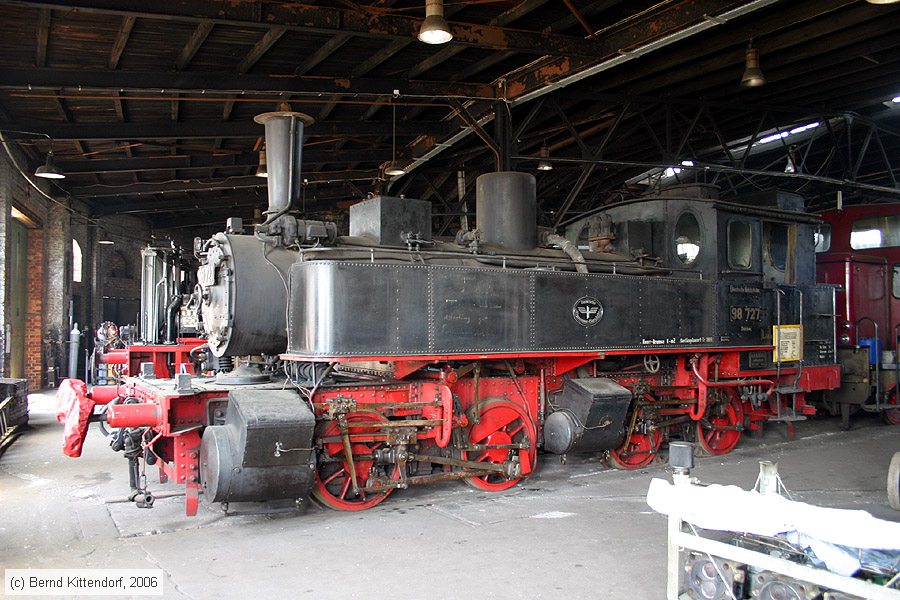 Dampflok - 98 727
/ Bild: dampf98727_bk0605070121.jpg