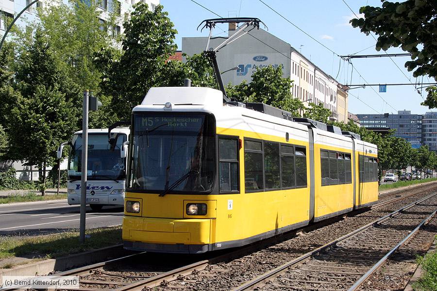 Straßenbahn Berlin - 1006
/ Bild: berlin1006_bk1006170011.jpg Straßenbahn Berlin - 1006
/ Bild: berlin1006_bk1006170011.jpg