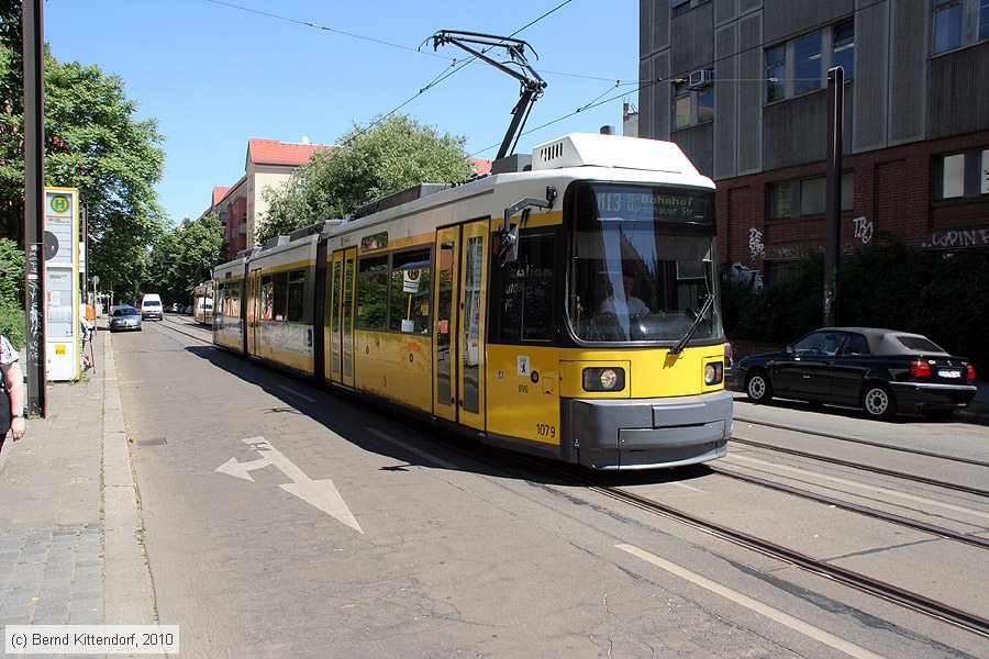 Straßenbahn Berlin - 1079
/ Bild: berlin1079_bk1006170094.jpg Straßenbahn Berlin - 1079
/ Bild: berlin1079_bk1006170094.jpg