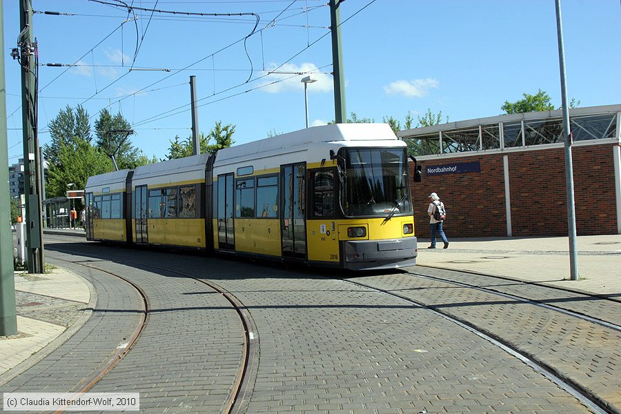 Straßenbahn Berlin - 2016
/ Bild: berlin2016_cw1006160003.jpg Straßenbahn Berlin - 2016
/ Bild: berlin2016_cw1006160003.jpg