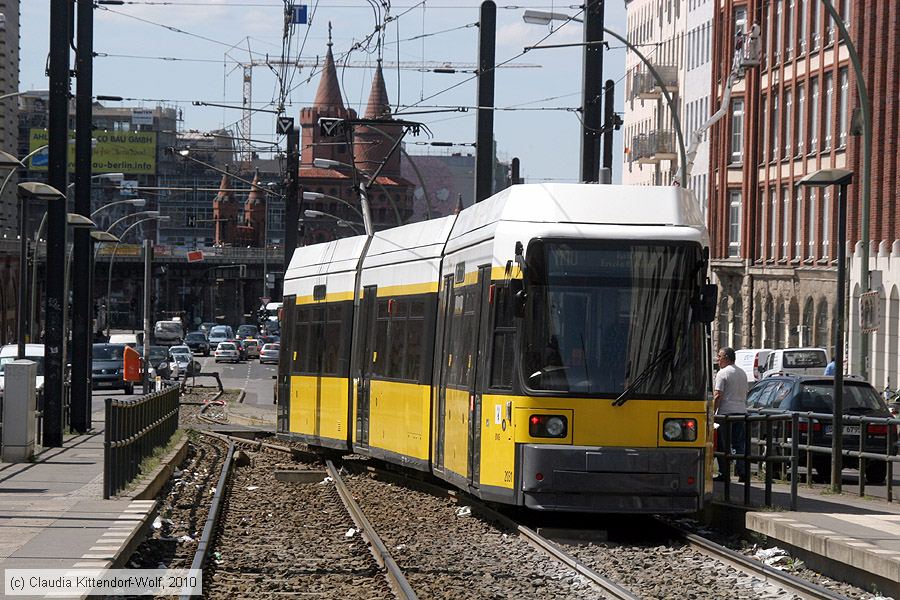 Straßenbahn Berlin - 2031
/ Bild: berlin2031_cw1006170031.jpg Straßenbahn Berlin - 2031
/ Bild: berlin2031_cw1006170031.jpg