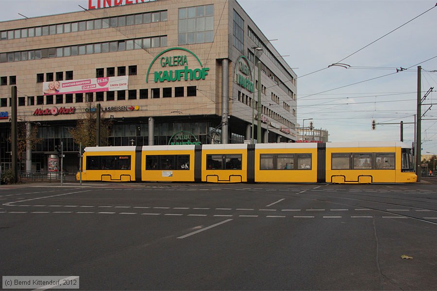 Straßenbahn Berlin - 3001
/ Bild: berlin3001_bk1210170130.jpg