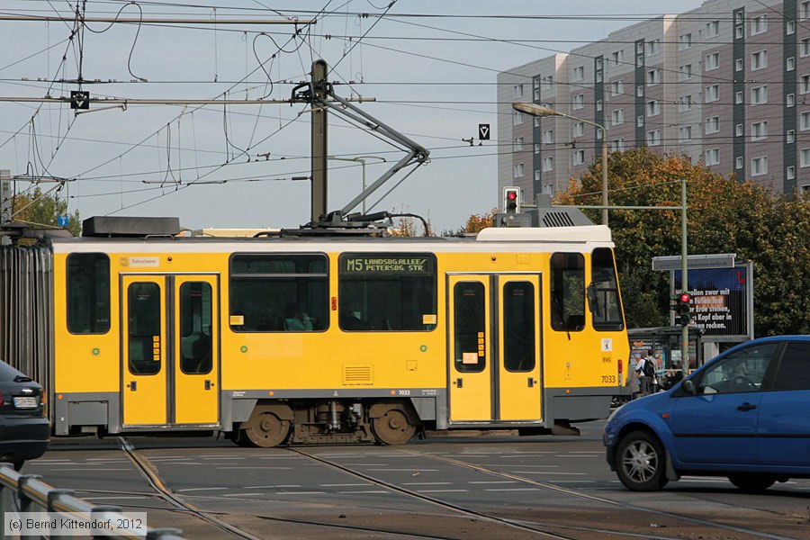 Straßenbahn Berlin - 7033
/ Bild: berlin7033_bk1210170106.jpg