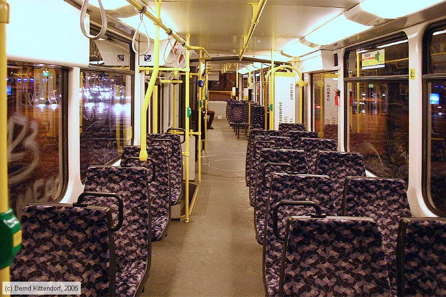Straßenbahn Berlin - 7062 - Innenansicht
/ Bild: berlin7062_e0013935.jpg