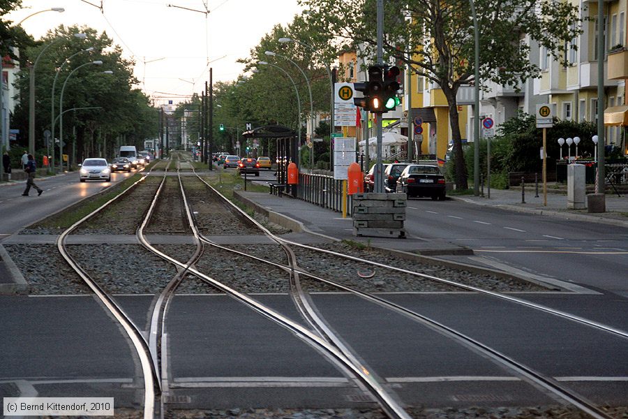 Straßenbahn Berlin - Anlagen
/ Bild: berlinanlagen_bk1006150422.jpg Straßenbahn Berlin - Anlagen
/ Bild: berlinanlagen_bk1006150422.jpg