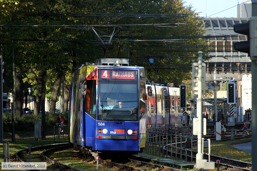 Straßenbahn Bielefeld - 584
/ Bild: bielefeld584_bk0910200243.jpg