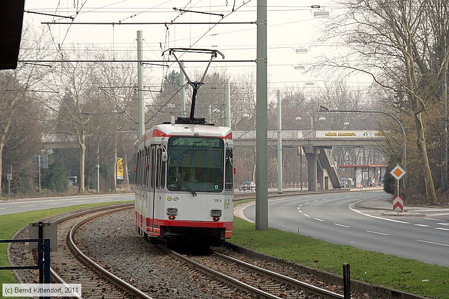 Straßenbahn Bochum-Gelsenkirchen - 316
/ Bild: bogestra316_bk1102170128.jpg