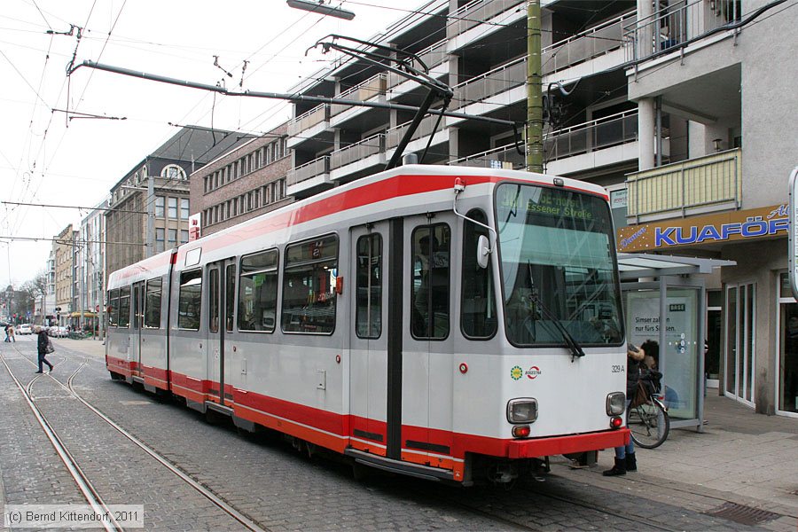 Stra&szlig;enbahn Bochum-Gelsenkirchen - 329
/ Bild: bogestra329_bk1102140060.jpg