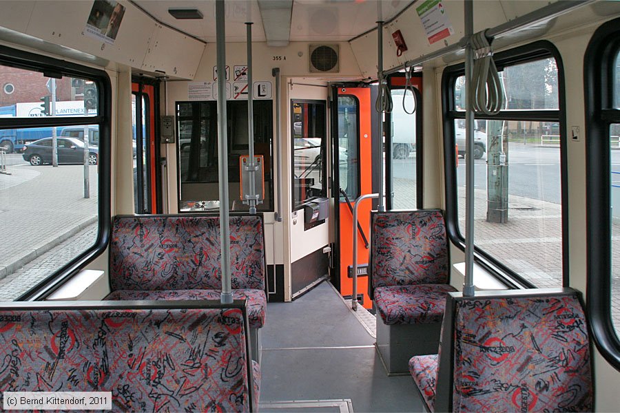 Stra&szlig;enbahn Bochum-Gelsenkirchen - 355 - Innenansicht
/ Bild: bogestra355_bk1102170031.jpg