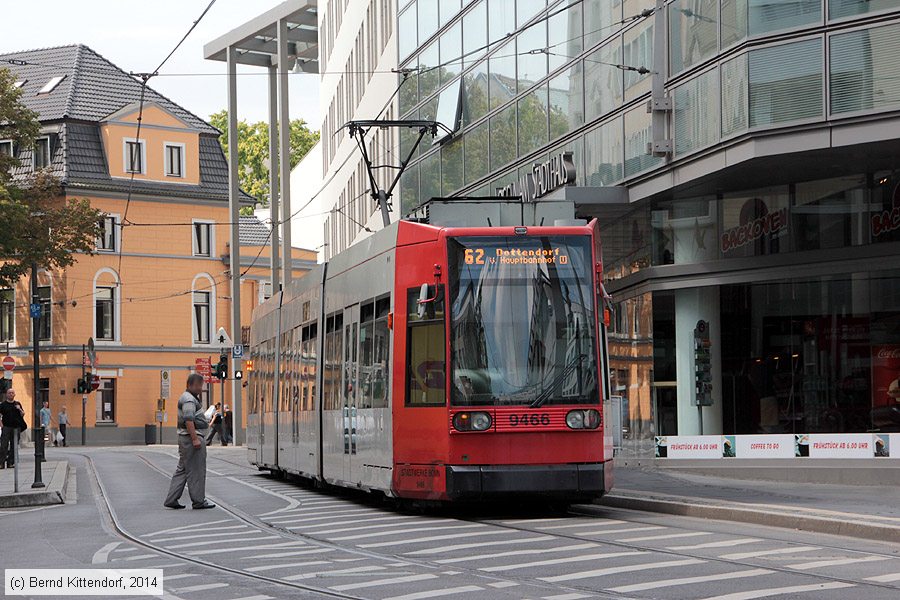 Straßenbahn Bonn - 9466
/ Bild: bonn9466_bk1408080109.jpg