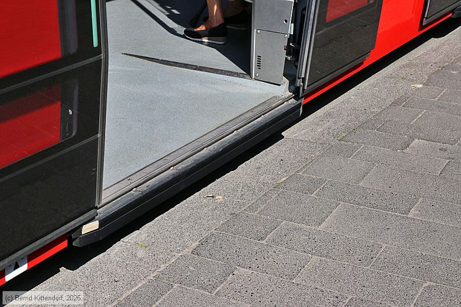 Stra&szlig;enbahn Bonn - 2352
/ Bild: bonn2352_bk2506170222.jpg