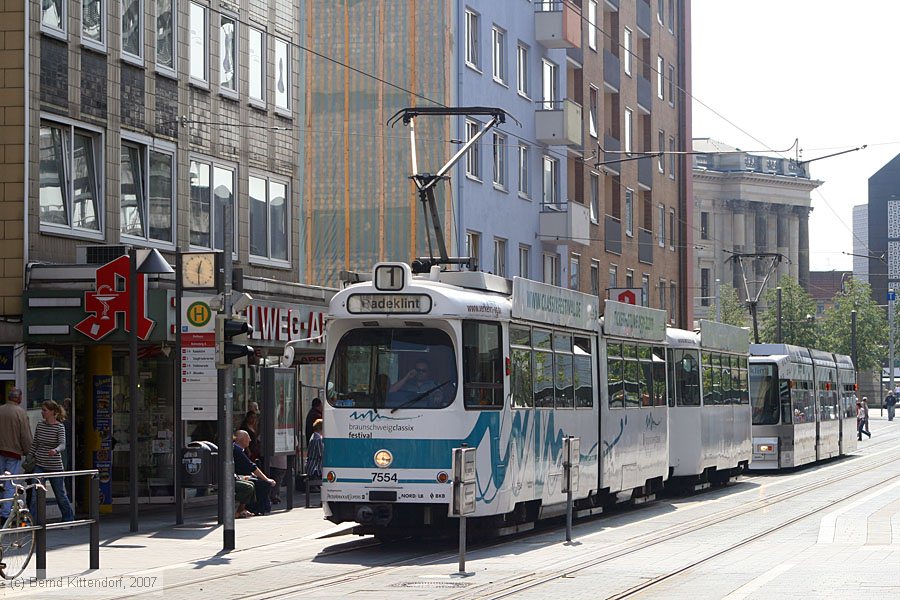 Braunschweig - Straßenbahn - 7554
/ Bild: braunschweig7554_bk0708240093.jpg