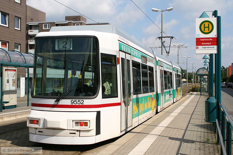 Braunschweig - Straßenbahn - 9552
/ Bild: braunschweig9552_bk0708240151.jpg Braunschweig - Straßenbahn - 9552
/ Bild: braunschweig9552_bk0708240151.jpg