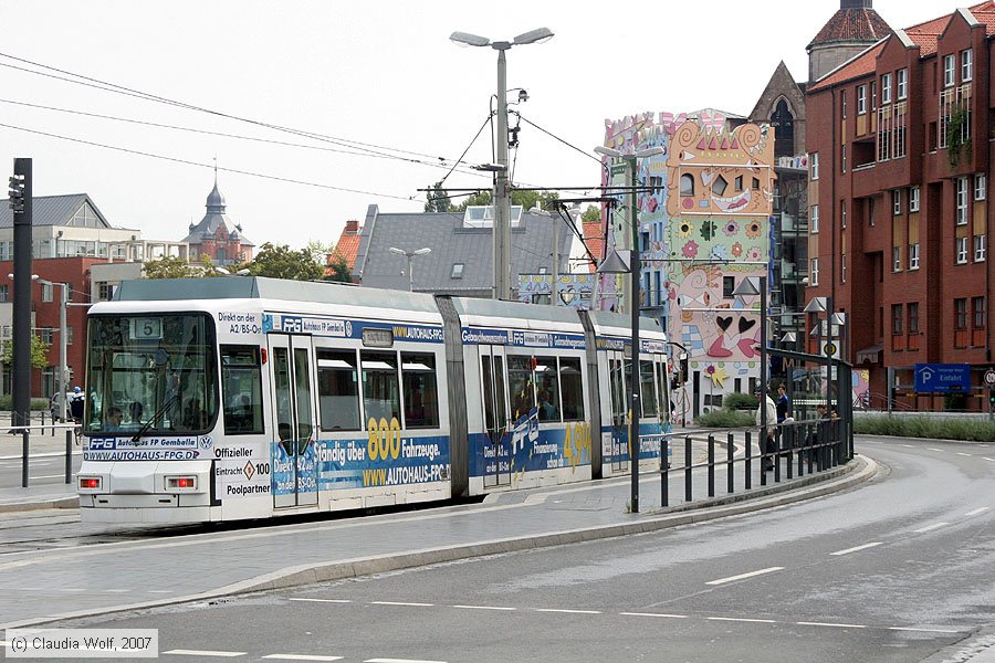 Braunschweig - Straßenbahn - 9556
/ Bild: braunschweig9556_cw0708240021.jpg Braunschweig - Straßenbahn - 9556
/ Bild: braunschweig9556_cw0708240021.jpg